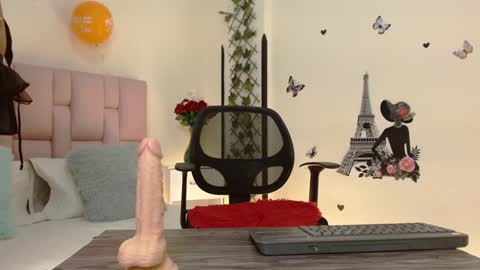 I S A online show from December 3, 1:10 pm