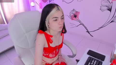 Snapshot of isabela_fiorelli chatting on September 13, 1:44 pm isabela_fiorelli online show from September 13, 1:44 pm