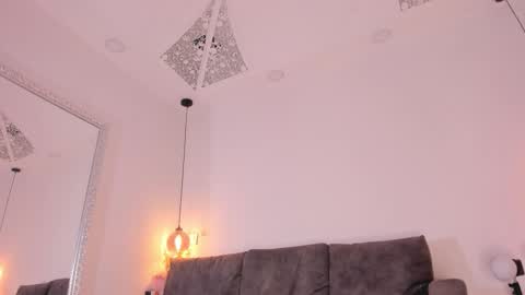 Isabela online show from October 21, 12:06 pm