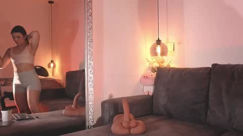 Isabela online show from March 31, 11:54 am