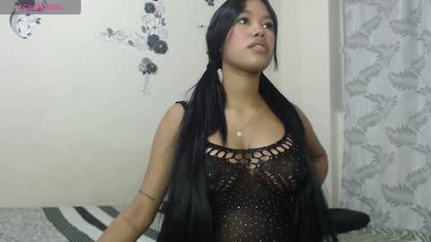 isabela_kity online show from October 24, 5:59 am