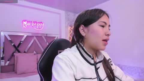 ISABELA  online show from December 19, 11:39 am