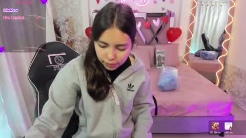 ISABELA  online show from February 25, 11:31 am