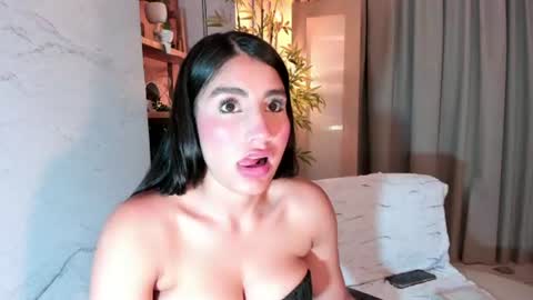 isabelastefano online show from July 2, 3:17 am