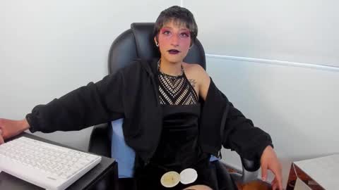 Isabel Cortez online show from September 11, 10:43 pm