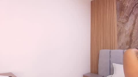 Isa online show from January 14, 12:00 pm