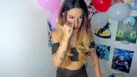 Snapshot of isabell_xstar chatting on December 13, 10:23 pm isa 3 online show from December 13, 10:23 pm