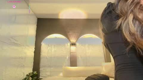 Snapshot of isabella__r chatting on January 18, 1:37 pm Isa online show from January 18, 1:37 pm