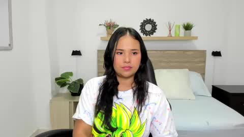 Snapshot of isabella_florez22 chatting on January 25, 12:06 am Isabel florez online show from January 25, 12:06 am