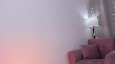 ISABELLA online show from March 13, 1:45 am