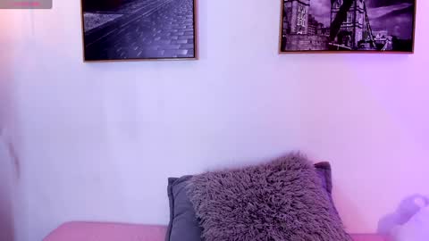  Isabel Lopez online show from January 28, 12:00 pm