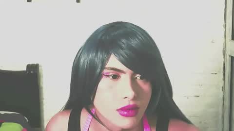 isabella online show from January 6, 8:45 pm