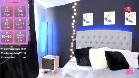 Snapshot of isabella_lt chatting on January 18, 2:12 pm online show from January 18, 2:12 pm
