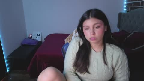 Snapshot of isabella_monntolvo chatting on May 20, 8:15 pm isabella_monntolvo online show from May 20, 8:15 pm