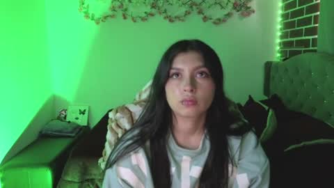 Snapshot of isabella_monntolvo chatting on May 21, 6:37 pm isabella_monntolvo online show from May 21, 6:37 pm