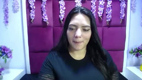 Snapshot of isabella_mora_ chatting on May 9, 3:56 am Isabella online show from May 9, 3:56 am