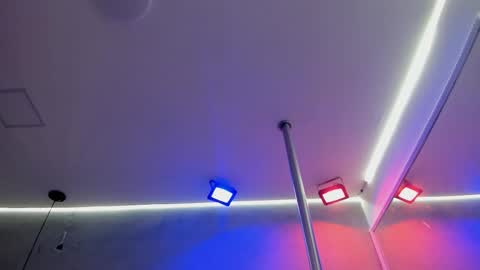 Snapshot of isabella_nowa chatting on February 10, 11:36 am Isabella Nowa online show from February 10, 11:36 am