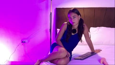 isabella santana online show from July 2, 7:53 pm
