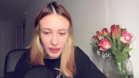 Isabella online show from February 27, 8:42 pm