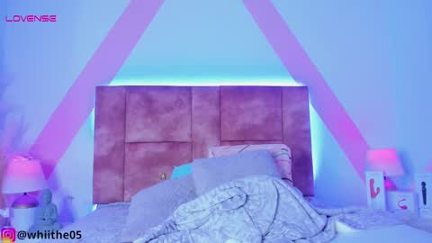 Isabella White online show from February 24, 8:03 pm