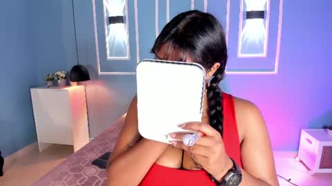 Snapshot of isabella_zc chatting on June 14, 1:35 pm isabella zc online show from June 14, 1:35 pm