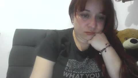 Snapshot of isabellaa_hills_ chatting on April 19, 10:01 pm isabellaa_hills_ online show from April 19, 10:01 pm