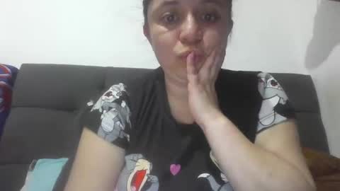 Snapshot of isabellaa_hills_ chatting on April 29, 3:27 pm isabellaa_hills_ online show from April 29, 3:27 pm