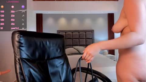 Isabella  Everyday From 0530 to 1430 Col Time online show from March 11, 7:14 pm