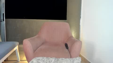 ISABEL online show from October 15, 6:35 am