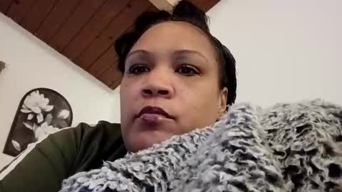 Isabella online show from March 17, 2:16 am