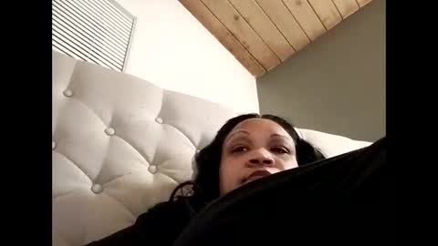 Isabella online show from April 12, 7:46 am