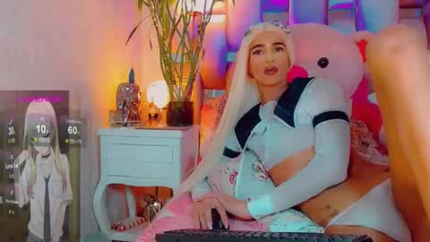 isabellagirs online show from June 1, 9:44 am