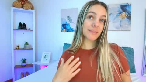 Isabella  online show from April 14, 1:17 pm