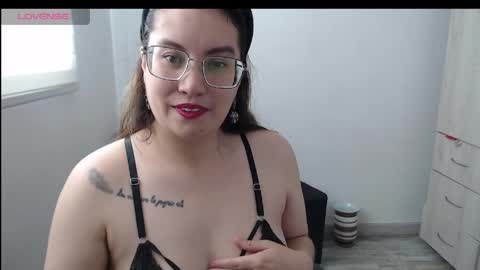 Snapshot of isabellahunter2 chatting on May 25, 5:19 pm isabellahunter2 online show from May 25, 5:19 pm
