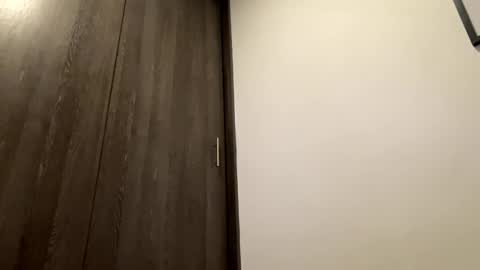 Snapshot of isabellakoffs chatting on December 26, 6:19 am Isabella.. back again online show from December 26, 6:19 am