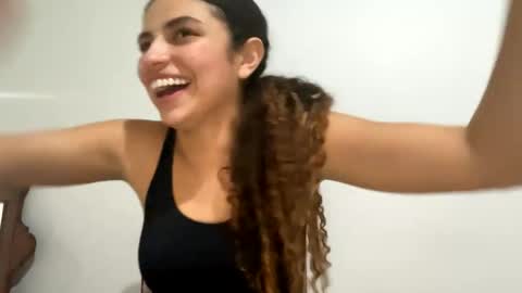 Snapshot of isabellakoffs chatting on December 27, 1:00 am Isabella.. back again online show from December 27, 1:00 am