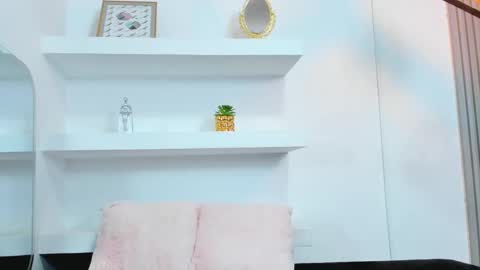 isabellamonet online show from September 22, 7:16 pm