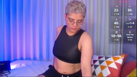 Isabella Mout  online show from November 25, 3:56 pm