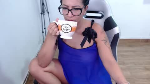 Isa online show from March 20, 8:57 pm