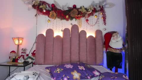  Martina  IG martissmith01 online show from January 6, 9:00 pm