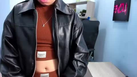 Snapshot of isabellasummer_ chatting on June 29, 2:17 pm isebella online show from June 29, 2:17 pm
