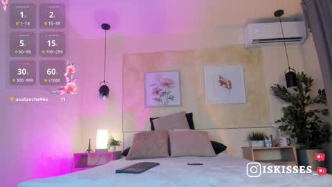   online show from March 28, 4:23 am