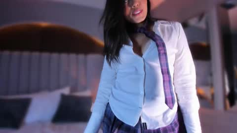 Isa  online show from February 4, 4:18 am