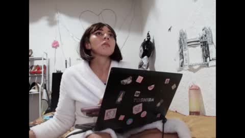 isabelle_sara online show from April 15, 4:19 am