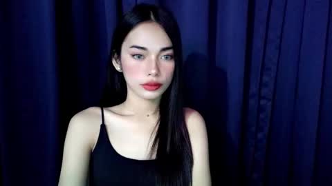 Isabelle online show from November 13, 2:49 pm