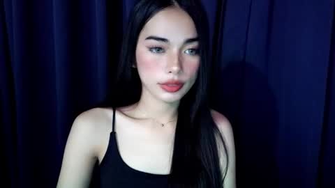 Isabelle online show from December 21, 4:58 pm