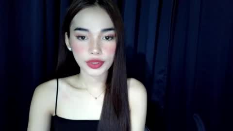 Isabelle online show from April 15, 4:03 pm