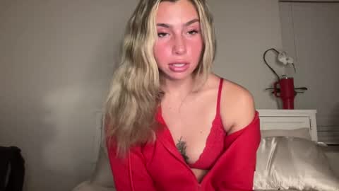 Snapshot of isabellekinsley chatting on December 4, 2:53 am isabellekinsley online show from December 4, 2:53 am