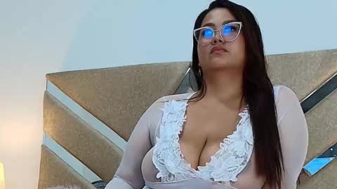 IsabellMendez online show from March 5, 10:21 pm