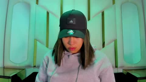 isabellrodriguez18 online show from April 13, 3:45 am